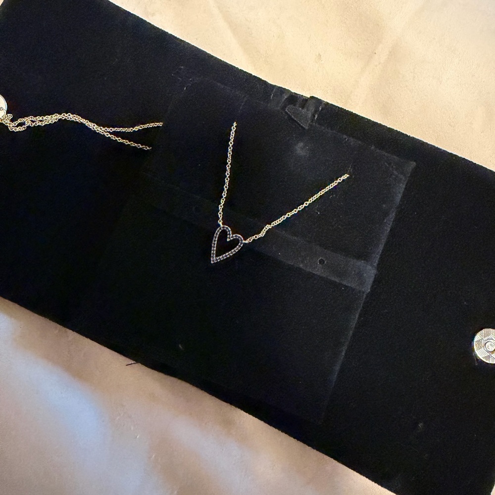 Gold Heart Pendant Necklace - Picture 2 of 6